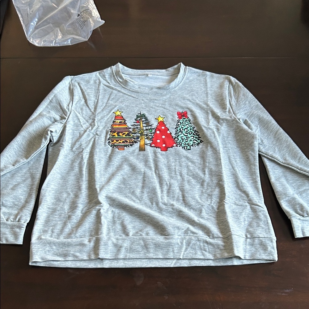 Gray woman’s Christmas Tree sweater Shirt  size 2XL